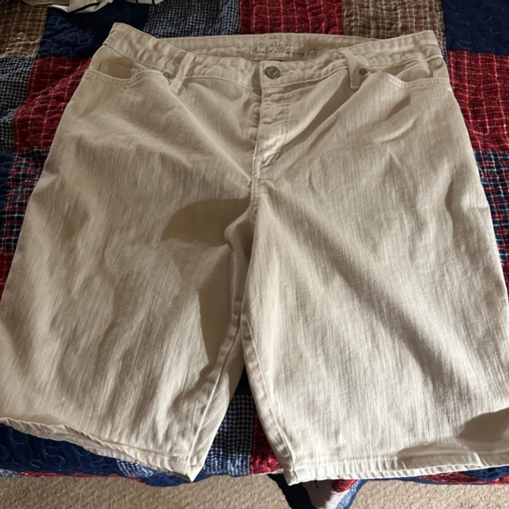 Men's Cream Shorts
